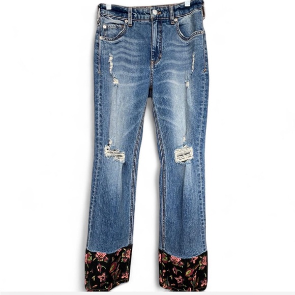 Anthropologie Denim - Pilcro Jeans Vintage Straight Distressed with Floral Embroidered Cuffs — Size 25